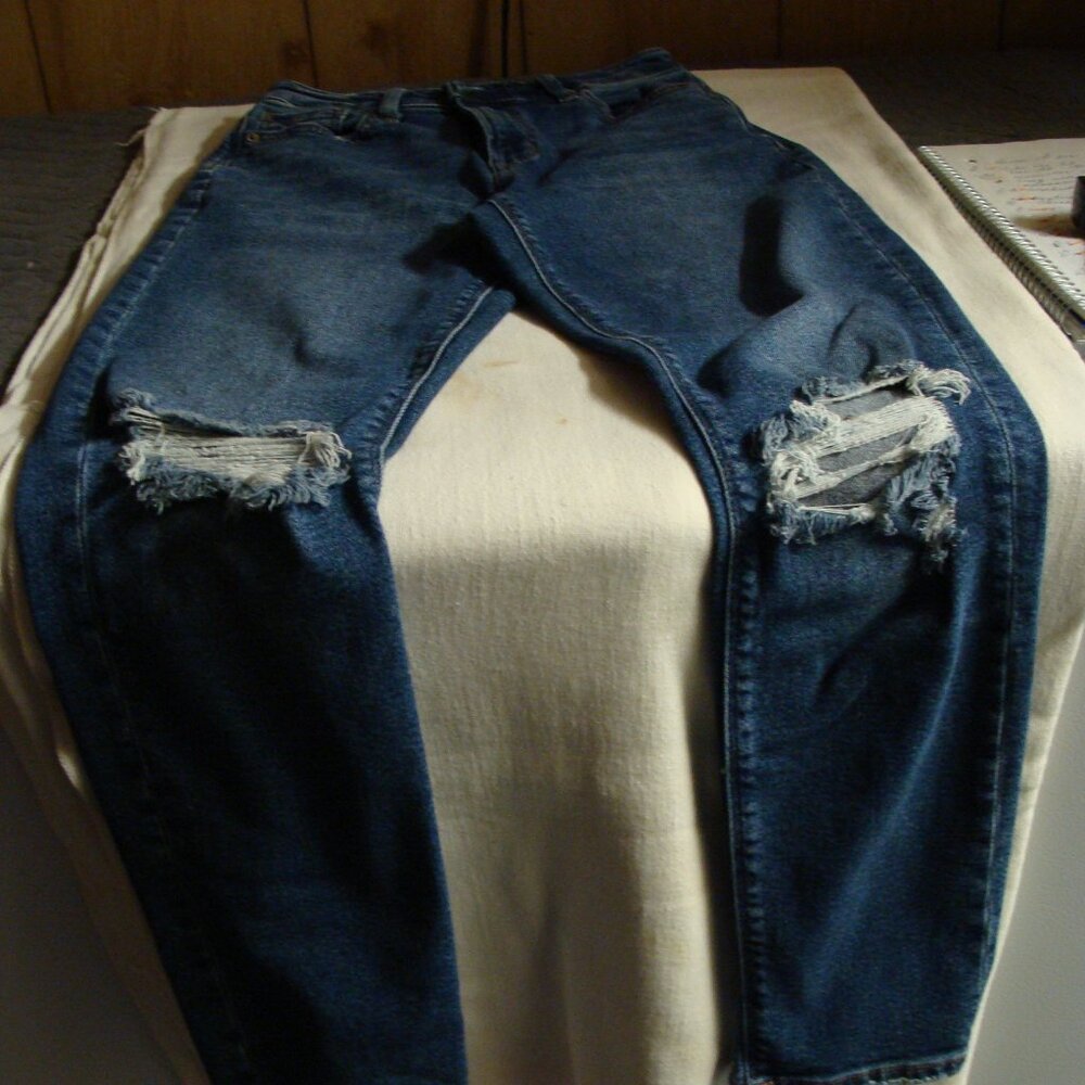 Women's American Eagle Mom Jeans